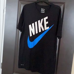 Nike T-shirt